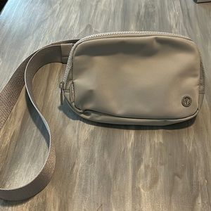 lululemon belt bag